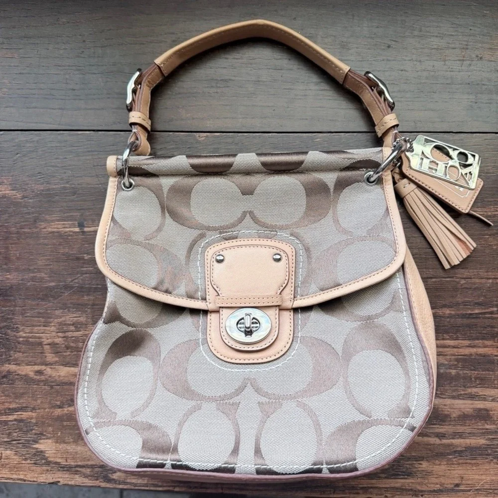 Coach‎ Willis 70th Anniversary Khaki signature Turnlock Crossbody Shoulder Ba